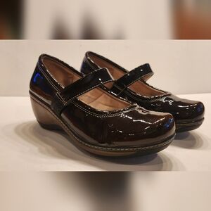 Softwalk Montclaire Mocha Patent Leather Mary Jane Wedges, Women's 10 Wide
